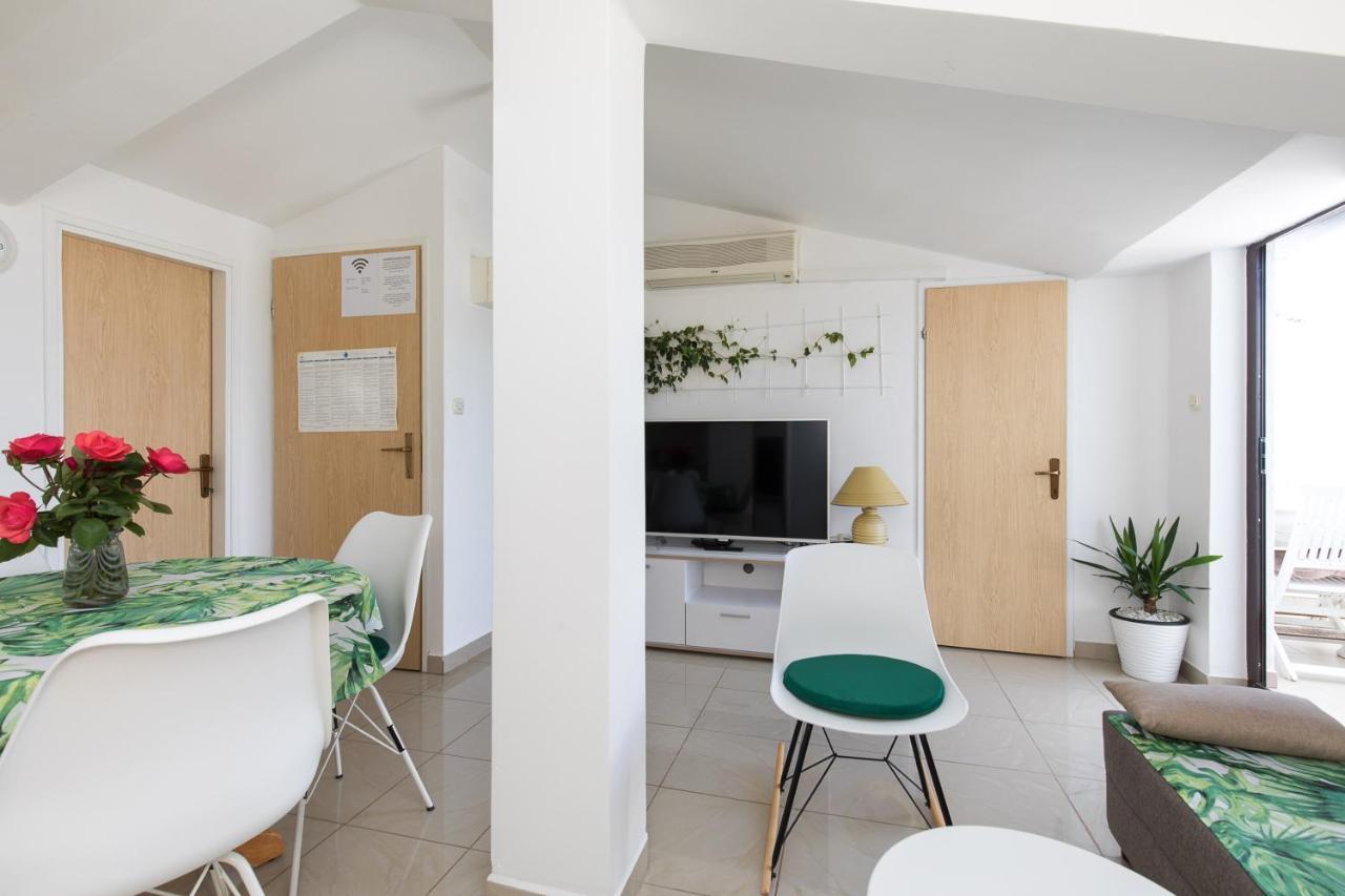 Apartment & Rooms Ivica Krk Town Exterior foto