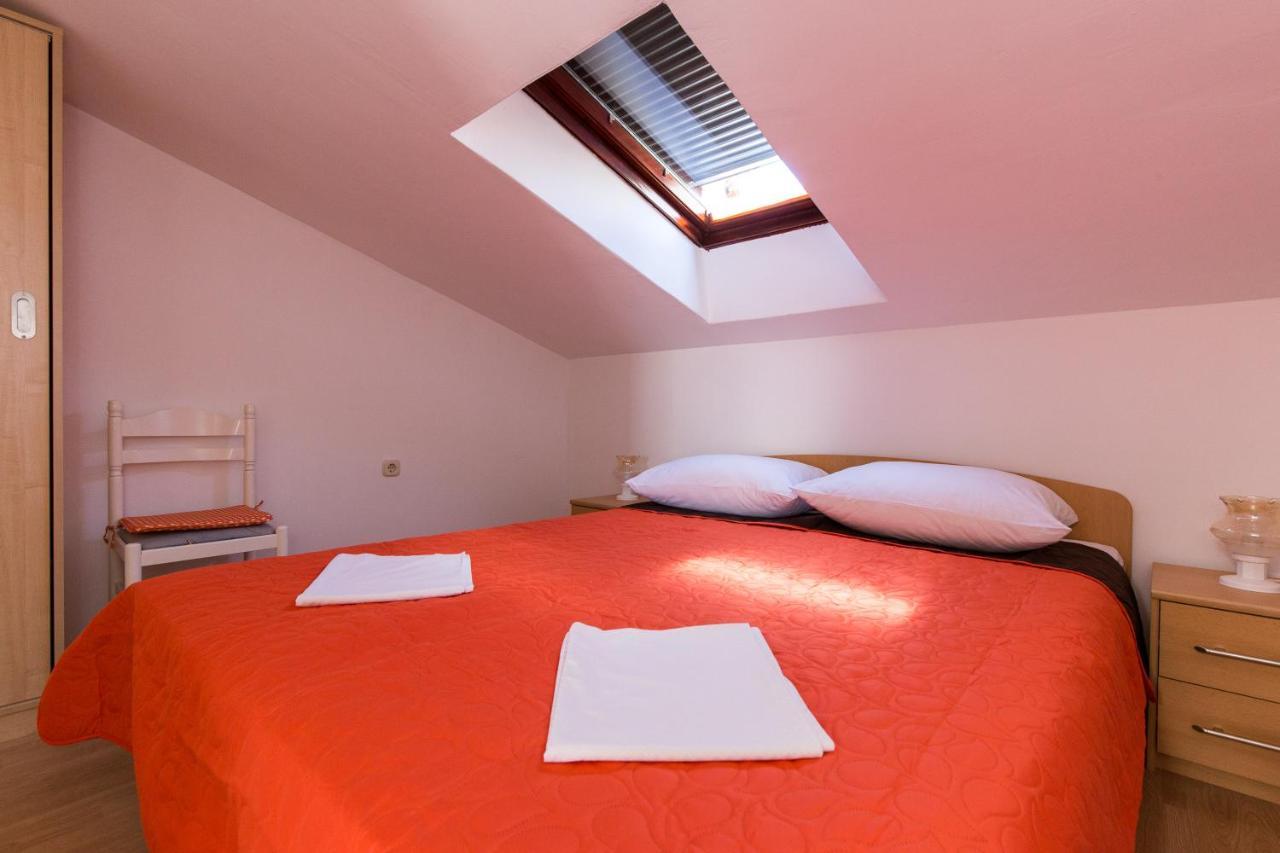 Apartment & Rooms Ivica Krk Town Exterior foto