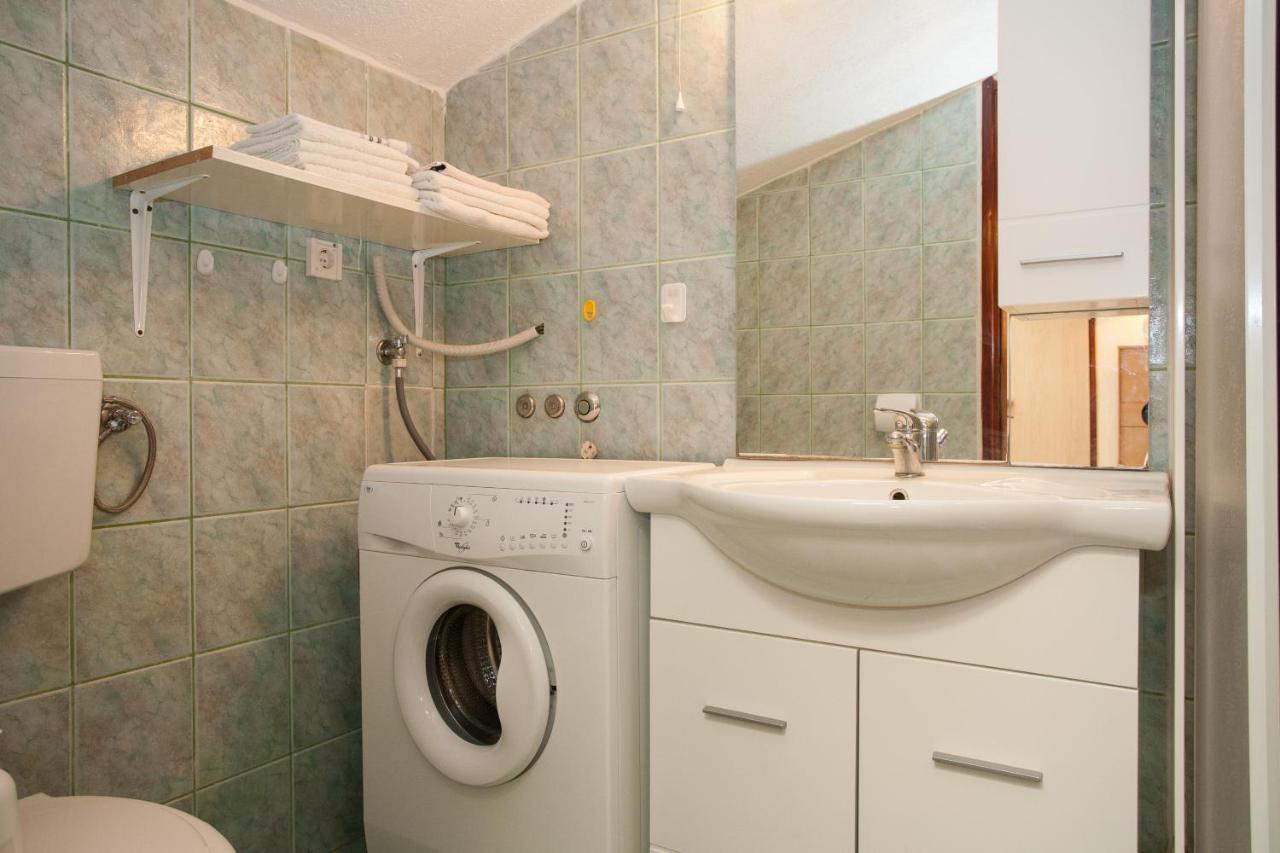 Apartment & Rooms Ivica Krk Town Exterior foto